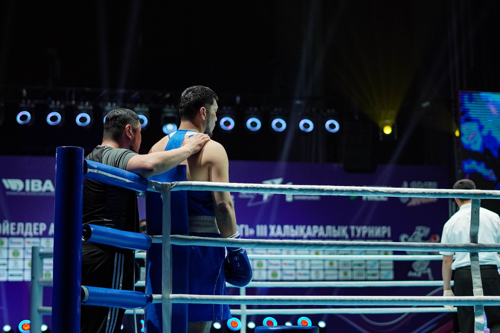 Aibek Oralbay impressionou no peso superpesado em Astana