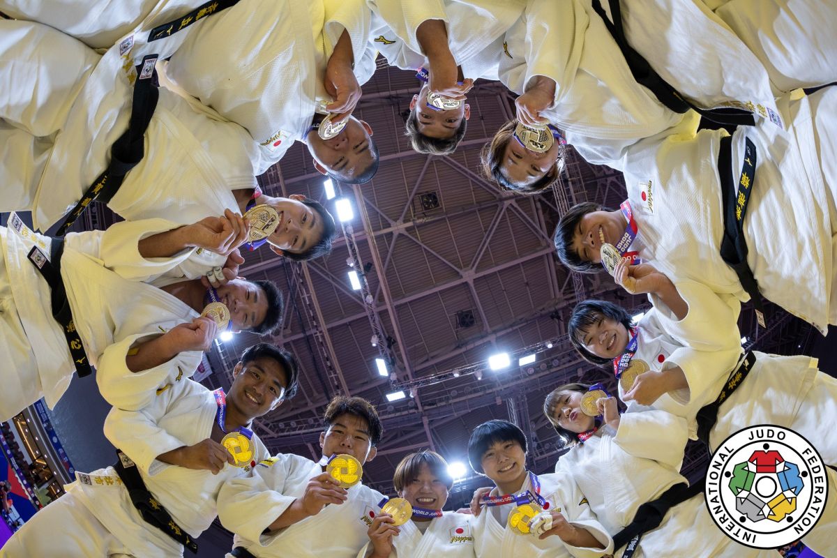 Japão mantém domínio incomparável em eventos de equipes mistas do Campeonato Mundial