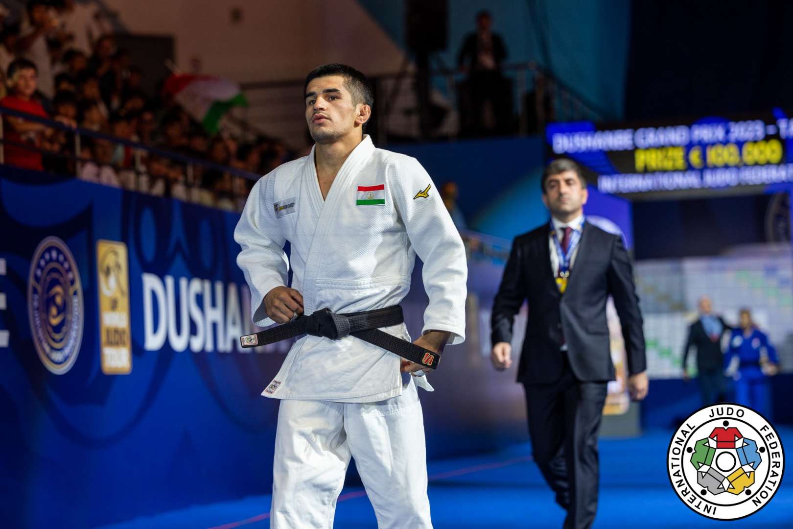 Muhammadsoleh Quvatov obtém vitória surpreendente para o Tajiquistão