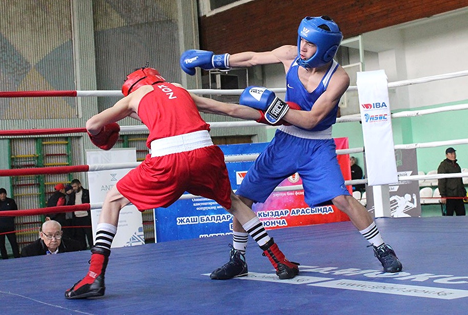 Baratakhunov e Shar foram as estrelas no Campeonato Nacional de Estudantes do Quirguistão